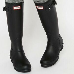 Hunter Women's Classic Matte Black Rain Boots